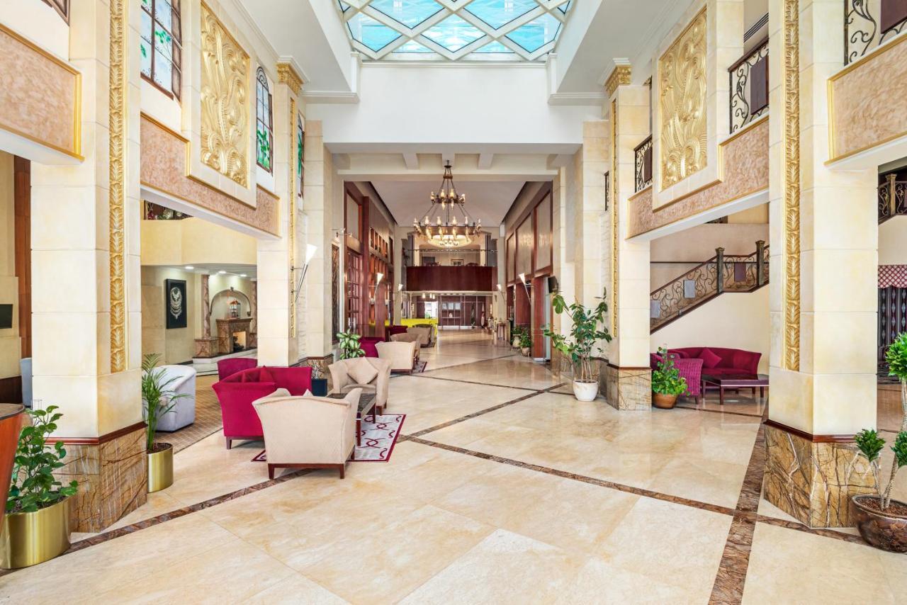 Eastyard Dammam Hotel - Formerly Ramada By Wyndham Дамам Екстериор снимка