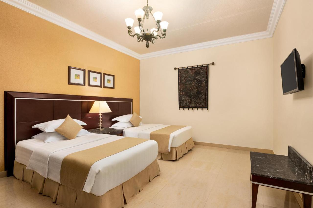 Eastyard Dammam Hotel - Formerly Ramada By Wyndham Дамам Екстериор снимка