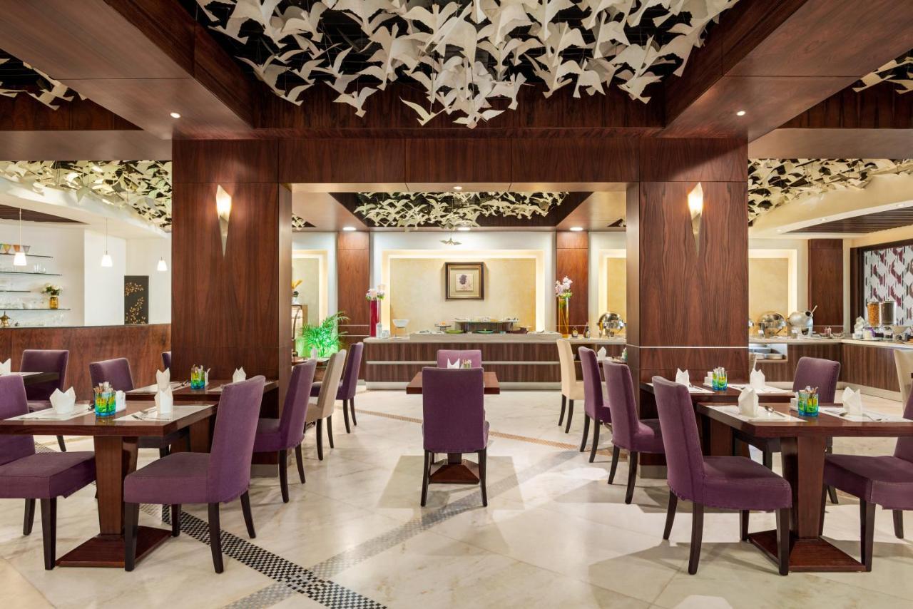 Eastyard Dammam Hotel - Formerly Ramada By Wyndham Дамам Екстериор снимка